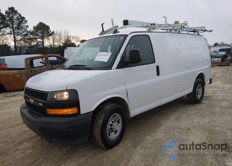 2019 Chevrolet Express 2500 Work Van из США, поврежденный, VIN 1GCWGAFP3K1296600
